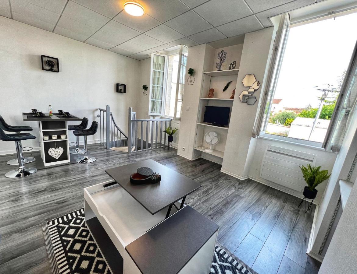 Le Myvi - Wifi - Hyper Centre Cognac Apartment Luaran gambar